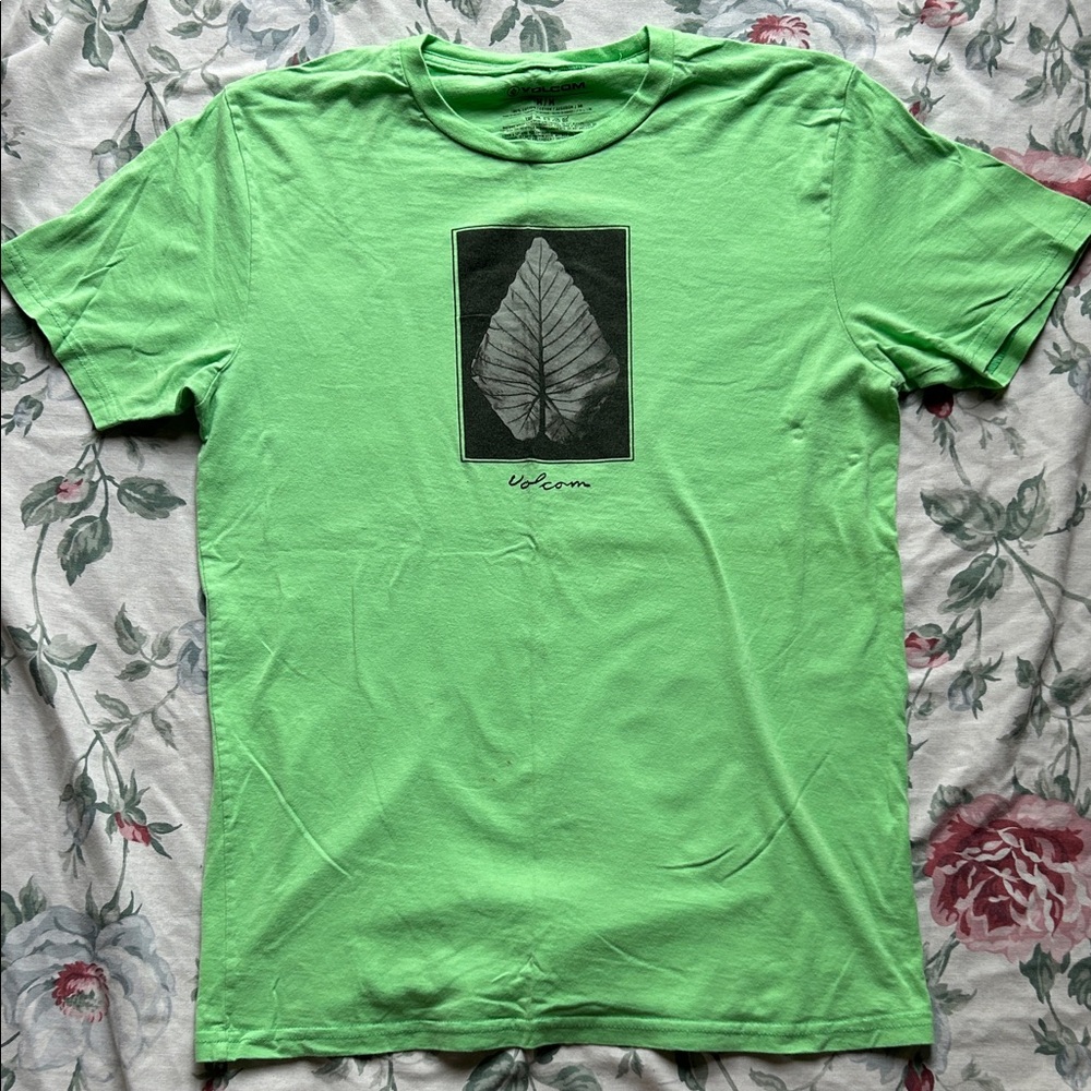 Bright Honeydew Sherbet Green Volcom Taro Leaf Print Graphic Tee, M
